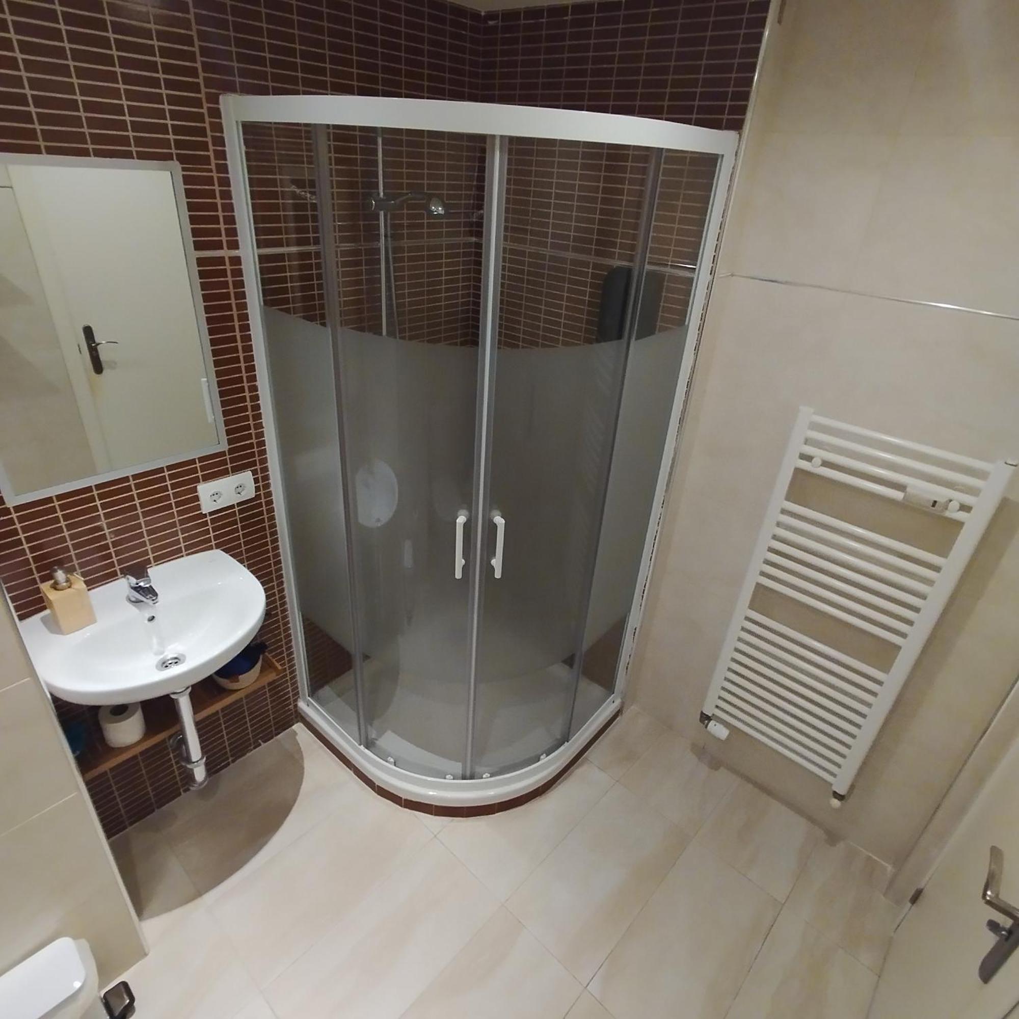 Leon Riverside Flat الغرفة الصورة